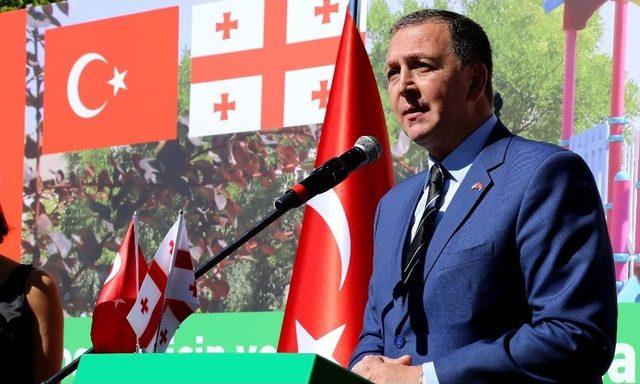 Çankaya’da Dostluk Adına Gürcistan’ın Başkenti Tiflis’in Adını Taşıyan Park Açıldı