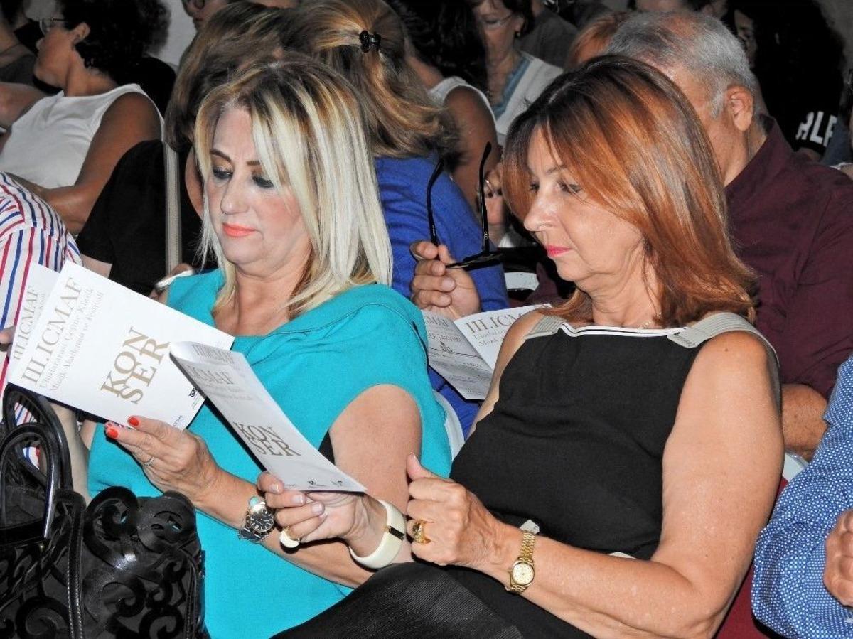 Uluslararası &Ccedil;eşme Klasik M&uuml;zik Akademisi Ve Festivali Başladı