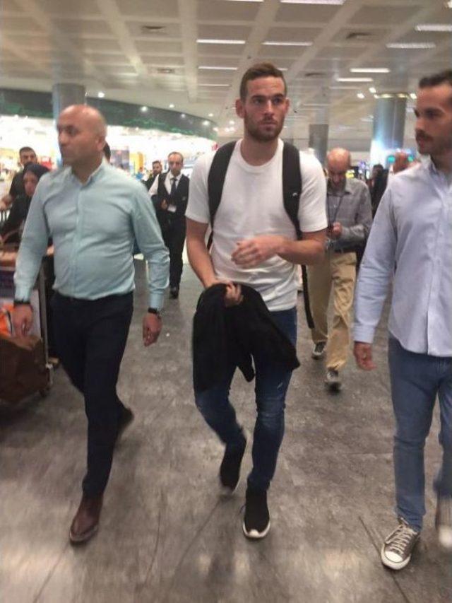 Fenerbah&ccedil;e nin Yeni Forveti Janssen İstanbul da 1