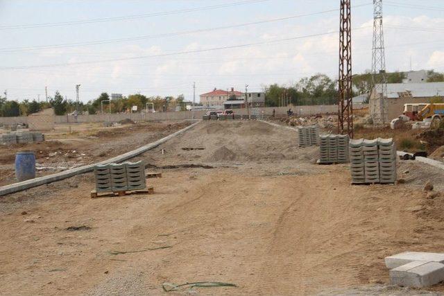 Malazgirt Belediyesinden Yol Yapım &Ccedil;alışması 1