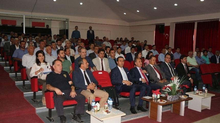 Validen, &lsquo;eğitim&rsquo; &Ouml;zeleştirisi
