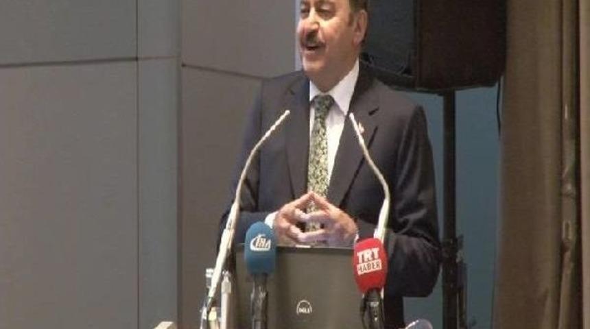 Bakan Eroğlu'nun Esprileri Akademisyenleri Sık Sık G&uuml;ld&uuml;rd&uuml;