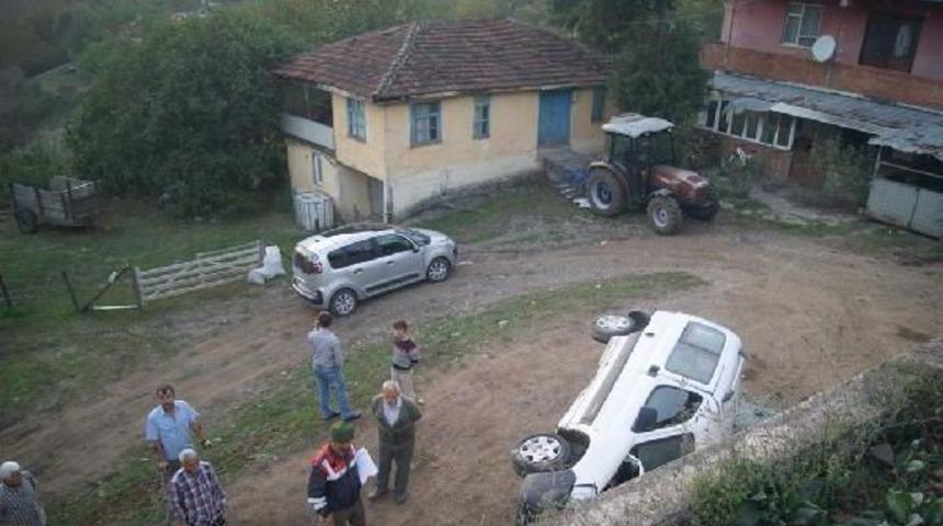 Ticari Ara&ccedil; Yoldan U&ccedil;tu: 3 Yaralı