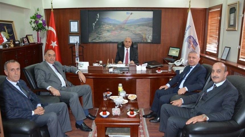 Koop-iş Genel Başkanı Van Tapu Ve Kadastro 15. B&ouml;lge M&uuml;d&uuml;r&uuml;n&uuml; Ziyaret Etti
