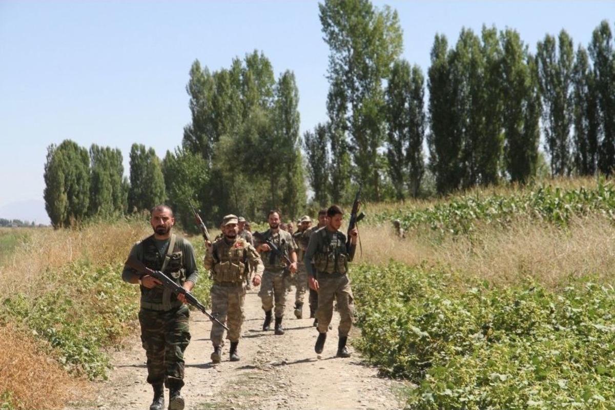 Ailesini Katleden G&uuml;venlik G&ouml;revlisi Her Yerde Aranıyor