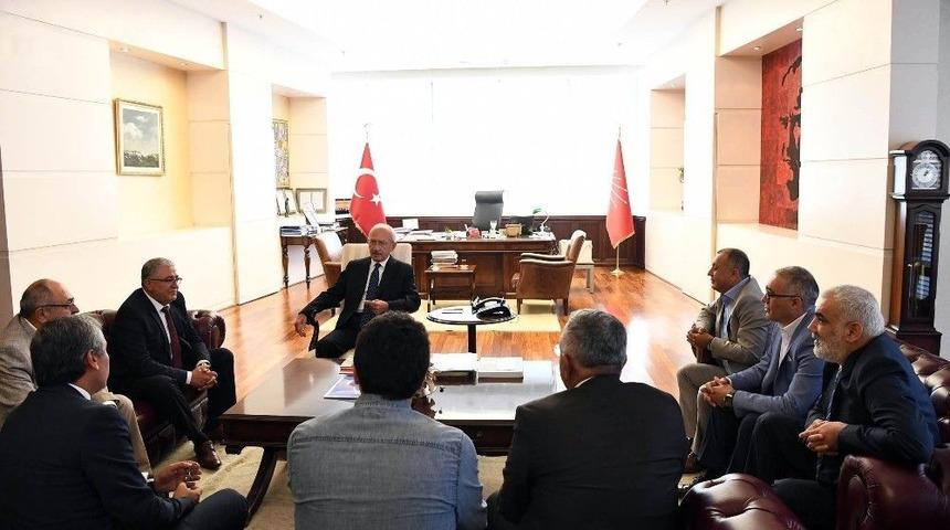 Kılı&ccedil;daroğlu, Alevi Bektaşi Federasyonu Heyeti İle Bir Araya Geldi