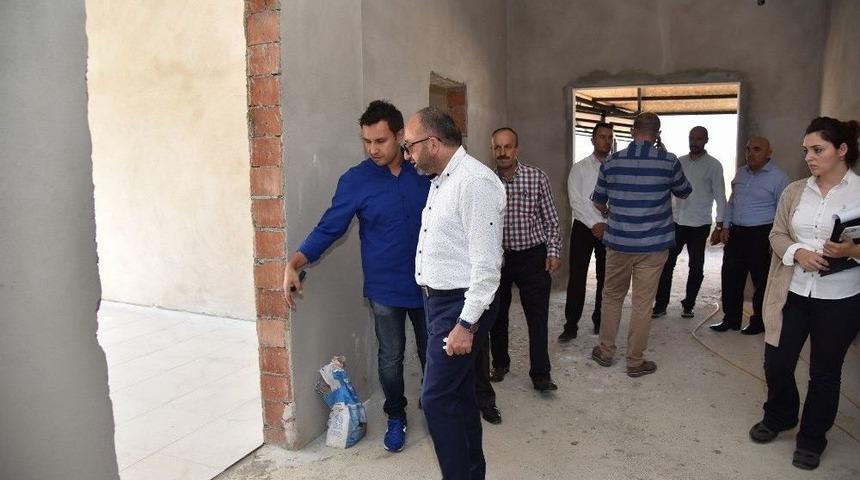 Başkan Üzülmez Atla Terapi Merkezi’ni İnceledi