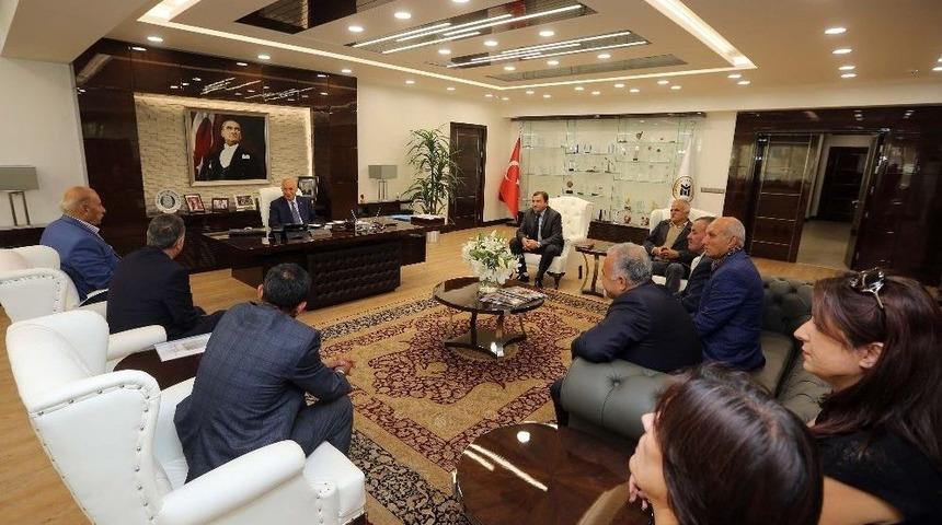 Hemşehri Derneklerinden Başkan Yaşar&rsquo;a Teşekk&uuml;r