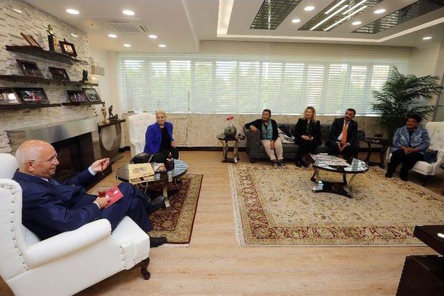 Hemşehri Derneklerinden Başkan Yaşar&rsquo;a Teşekk&uuml;r 2