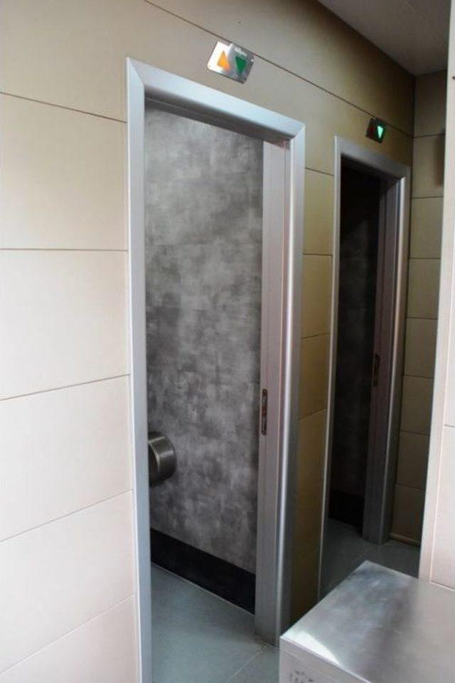 Sahilde Modern Tuvalet Hizmeti 2