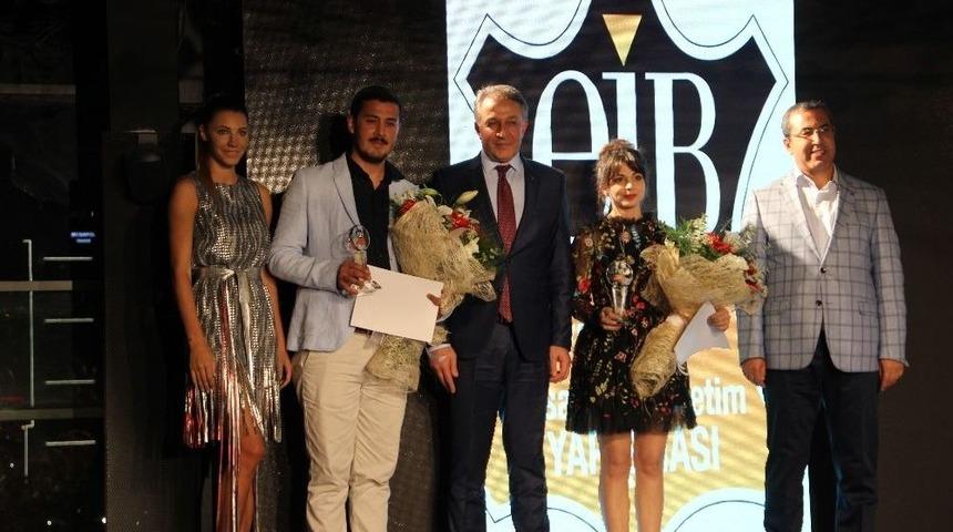 Deri&rsquo;n Fikirlerde Ger&ccedil;ek Deri Propagandasını En İyi Yapan Şampiyonlar Belli Oldu