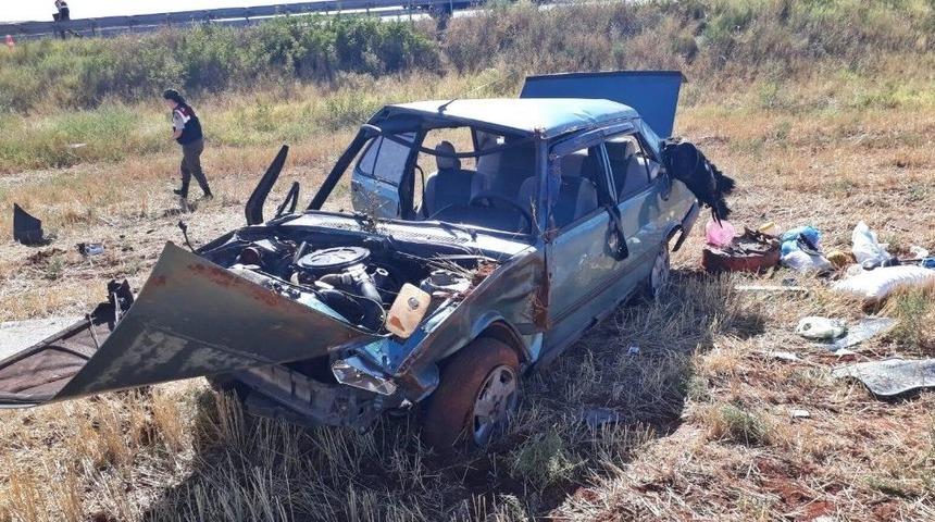 Otomobil Tarlaya U&ccedil;tu : 7 Yaralı