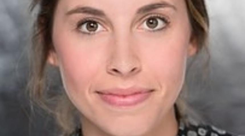 Yapıştır-Bekle-&Ccedil;ek Rujlar ve Kaş Boyaları Denendi... İnanılmaz Sonuca Bakın!