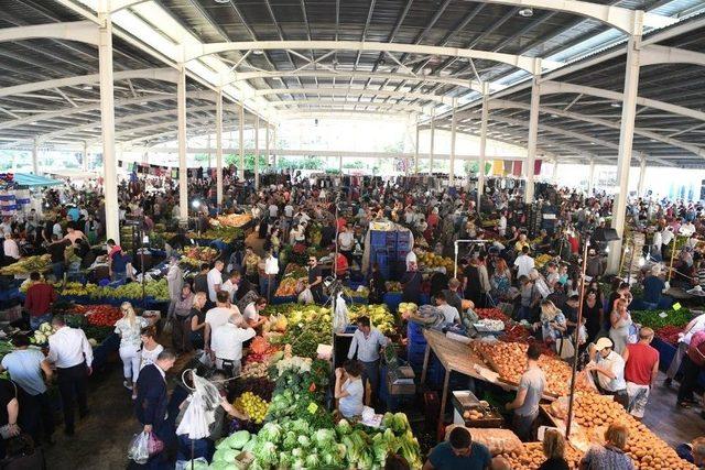 Konyaaltı Belediyesi’nden 26 Kazan Aşure