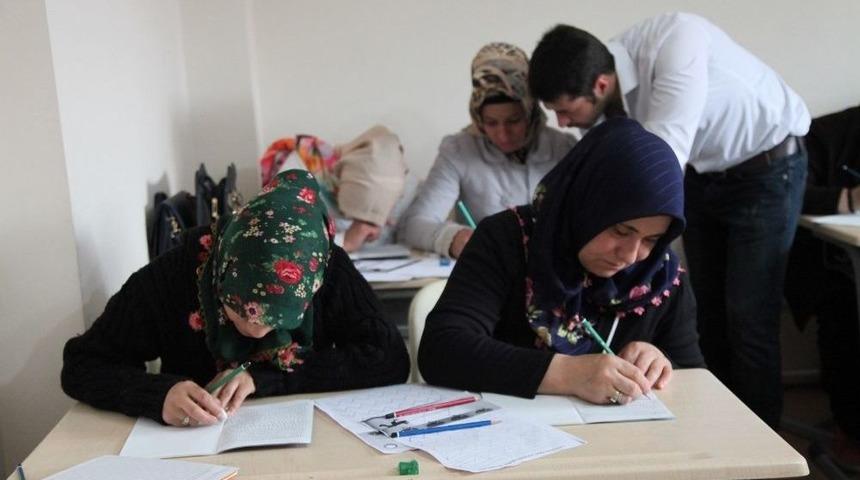 Odunpazarı&rsquo;nda Halk Merkezleri Yeni Kursiyerlerini Bekliyor