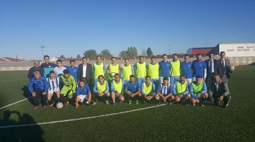 Pazaryerispor Ve Kamu G&ouml;revlileri Arasında Dostluk Ma&ccedil;ı Oynandı
