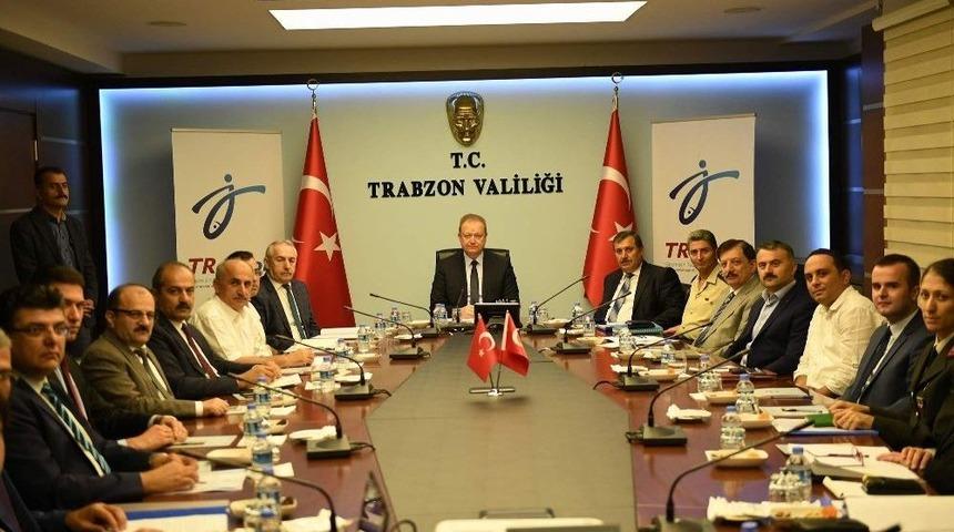 Eğitim-&ouml;ğretim D&ouml;neminde Okulların &Ccedil;evresinde Alınacak G&uuml;venlik Tedbirleri Masaya Yatırıldı