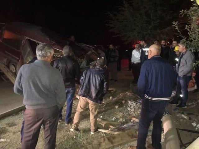 Isparta&rsquo;da Trafik Kazası: 2 Yaralı 2