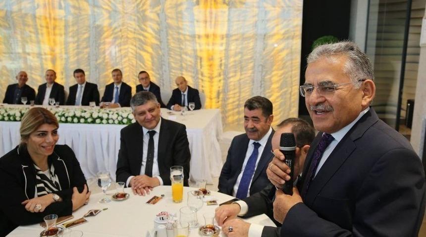 Başkan Dr.memduh B&uuml;y&uuml;kkılı&ccedil; Kayseri Serbest B&ouml;lge İş Adamları Derneği İstişare Toplantısına Katıldı