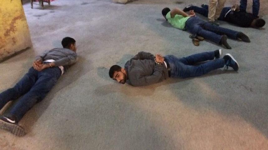 Cinayet Zanlıları Otoparkta Yakalandı