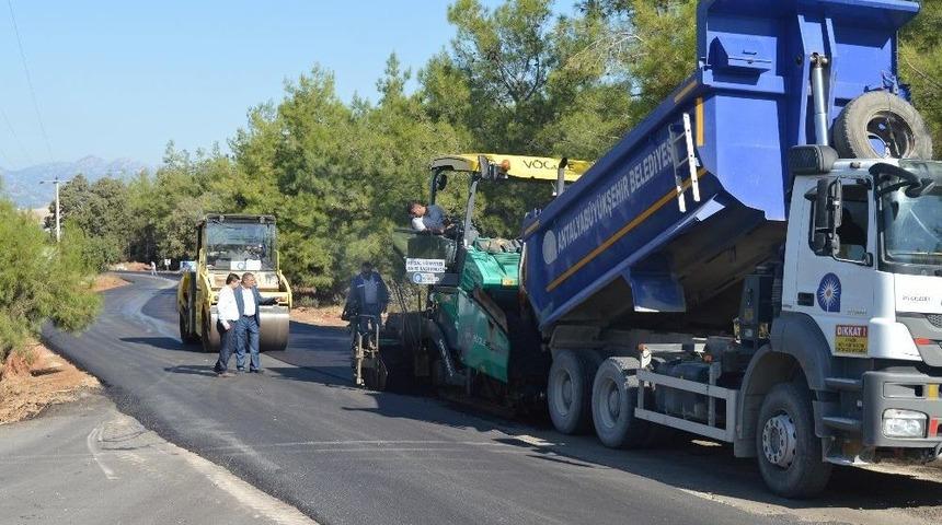 Katı Atık Yolu Asfaltlanıyor