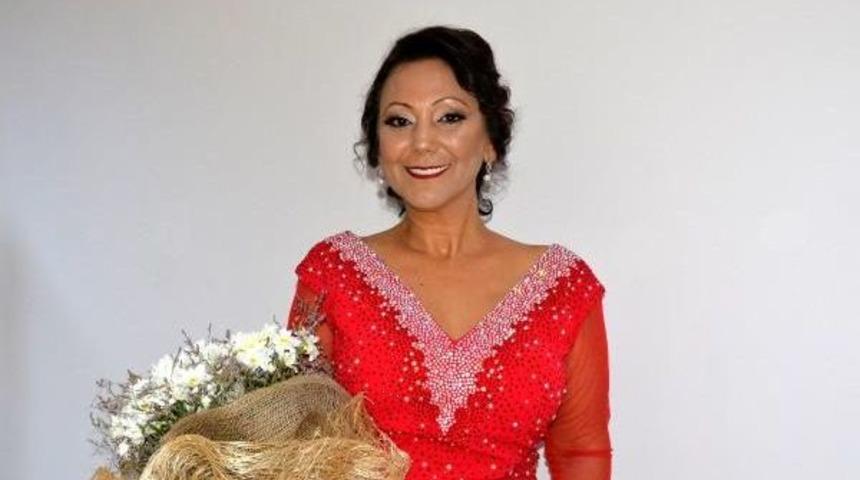 Mersinli Şarkıcıdan Anlamlı Konser