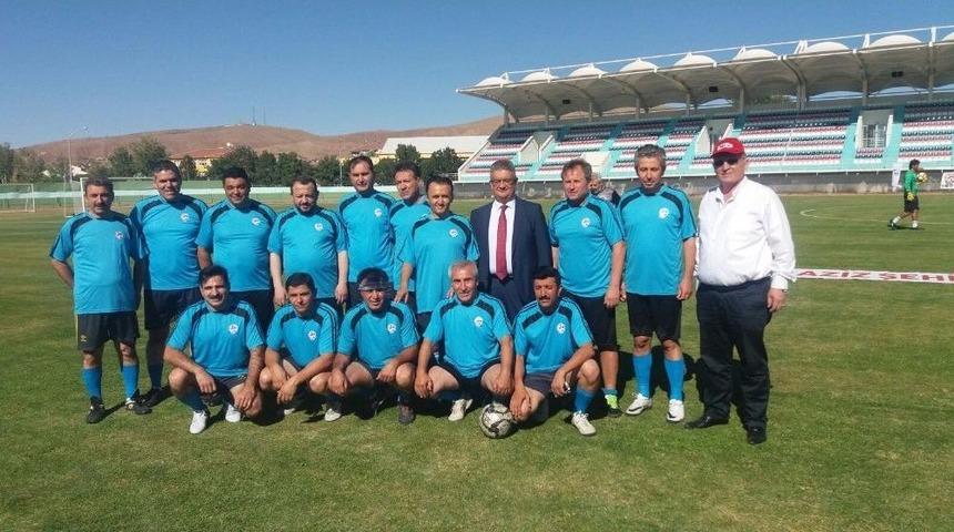 T&uuml;rkiye Masterler Futbol Şampiyonası Aksaray&rsquo;da Başladı