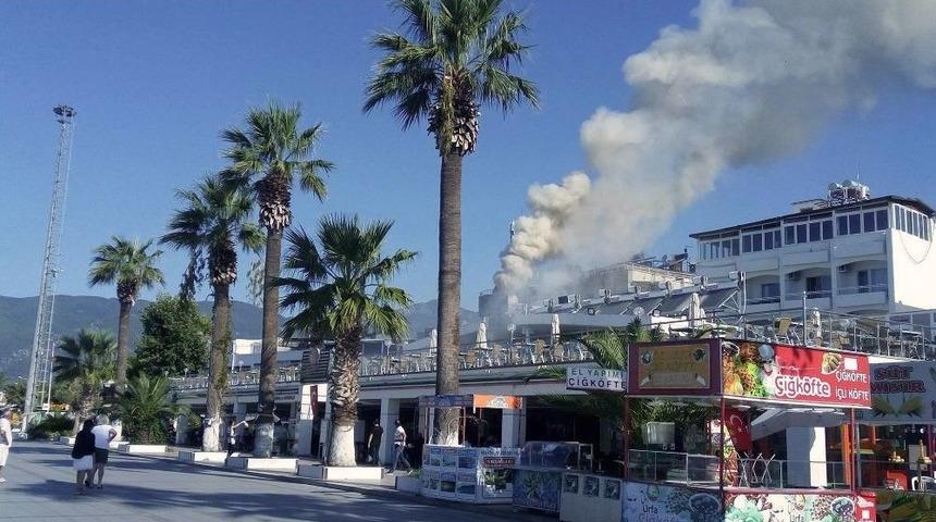 Ak&ccedil;ay&rsquo;da Baca Yangını Kordonu Duman Altında Bıraktı