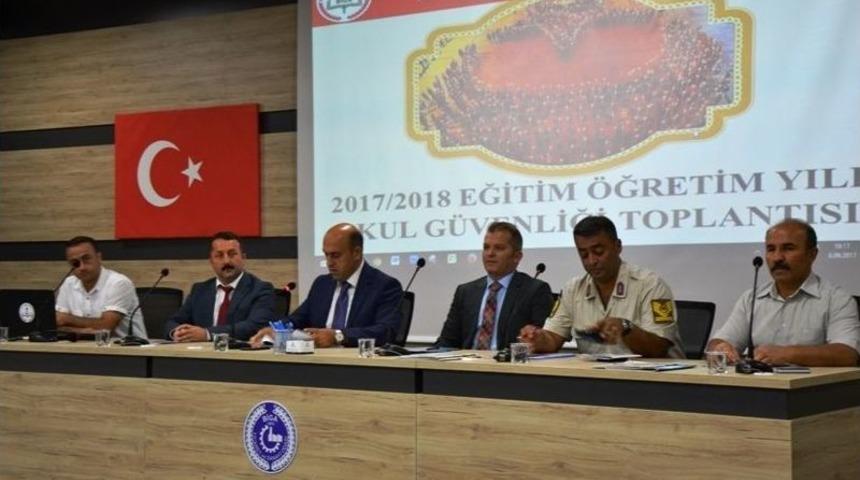 Biga&rsquo;da Okul G&uuml;venliği Toplantısı