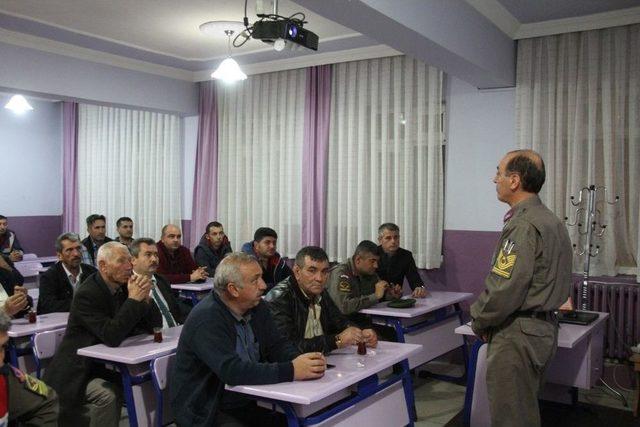 Jandarmadan Okul Servis Şoförlerine Seminer