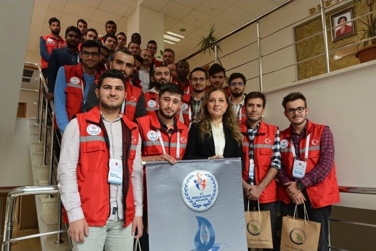 Damla Projesi G&ouml;n&uuml;ll&uuml;lerinden D&uuml;zce &Uuml;niversitesi&rsquo;ne Ziyaret