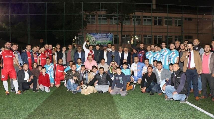 Kavak&rsquo;taki Futbol Turnuvasını Dostluk Kazandı