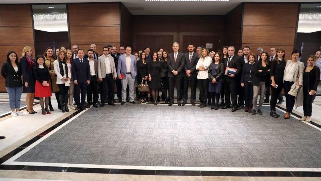 Sağlık Bakanı Demircan&rsquo;dan Ambulans U&ccedil;aklardaki Harflerin Menzil Tarikatının İşareti Olduğu İddialarına Yanıt