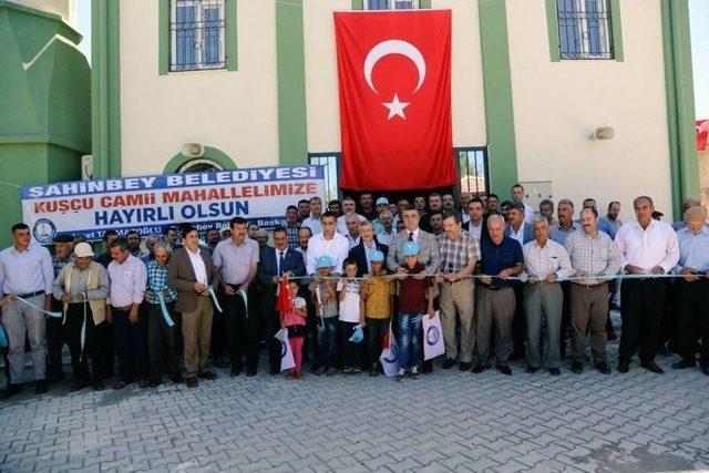 Yeni Cami Kılınan Cuma Namazı İle Hizmete Girdi