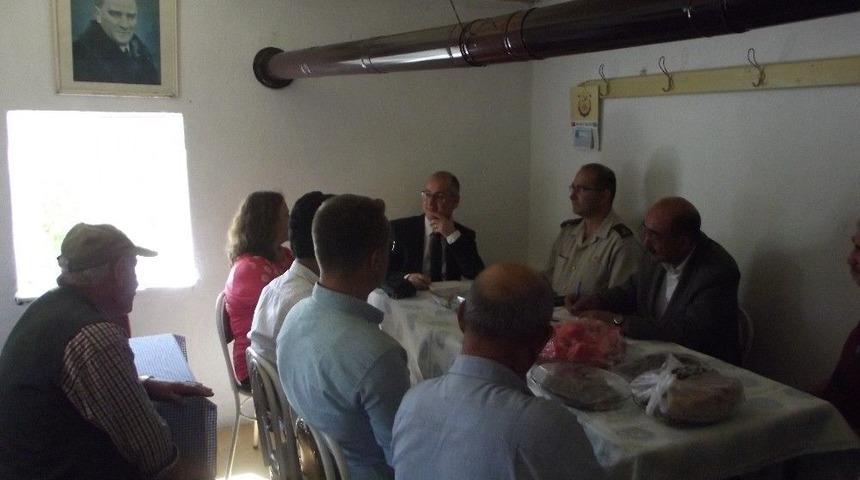 Kaymakam Hasan Yaman, Kızıltepe K&ouml;y&uuml;&rsquo;n&uuml; Ziyaret Etti