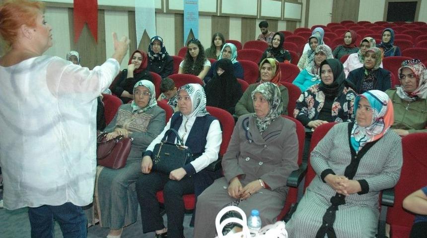 Yrd. Do&ccedil;. Dr. Karahalil: "huzurlu Olursak Mutlu &Ccedil;alışırız"