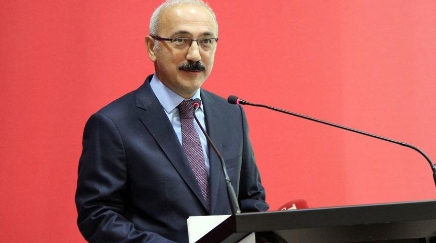 Bakan Elvan: &ldquo;ben Rekt&ouml;r Olsam Mezun Olan &Ouml;ğrencilerin Y&uuml;zde Ka&ccedil;ını İşe Yerleştirebiliyoruz, Buna Bakardım&rdquo;