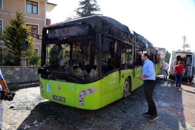 İzmit te Doğalgazlı Otobüs Alev Alev Yandı 3