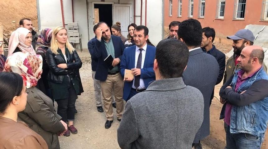 Kaymakam &Ouml;zcan Okulları Ziyaret Etti