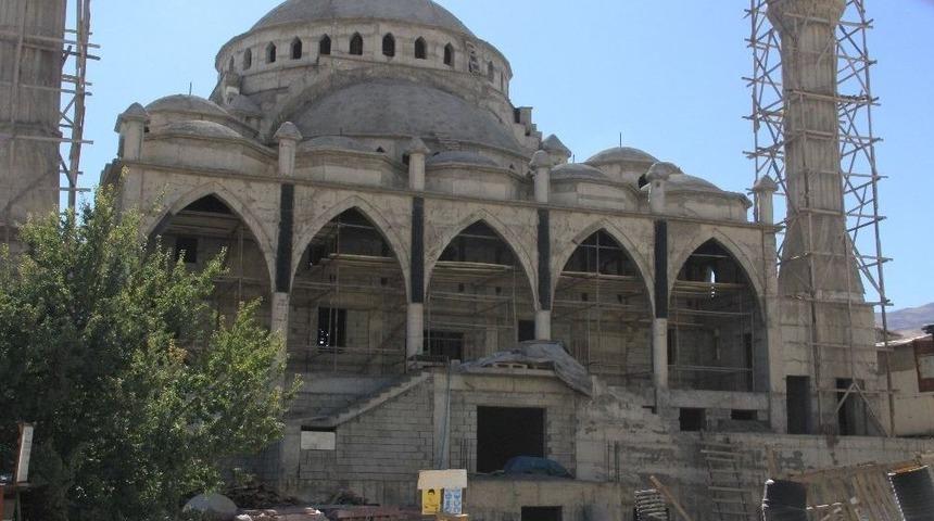 Hakkari&rsquo;ye 3 Bin Kişilik Cami