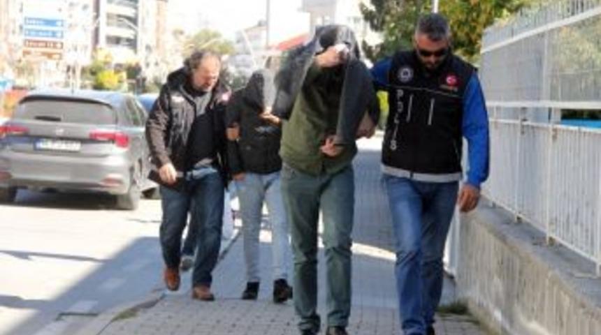 Uyuşturucu Satıcıları Tutuklandı
