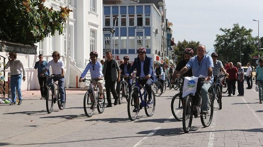 Sakarya&rsquo;da Basın Mensuplarına Bisiklet Hediye Edildi