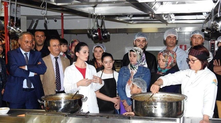 B&uuml;y&uuml;kşehir&rsquo;den Glutensiz Aşure Etkinliği
