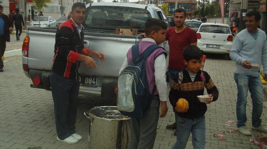 Cuma Namazı Sonrası Çorba Dağıtımı