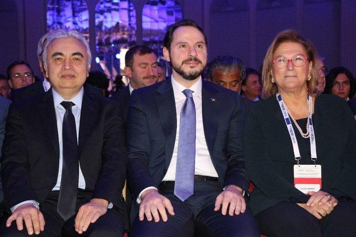 Bakan Albayrak: "türkiye Enerji Piyasalarında Bölgenin En Güvenilir Ve En Cazip Ülkelerinden" G1