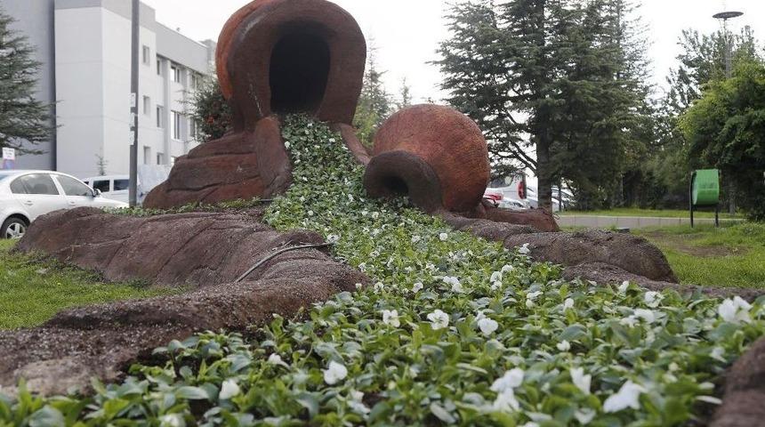 Gölbaşı Çiçeklerle Renkleniyor