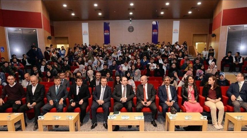 Rekt&ouml;r Alkan &Ouml;ğrencilerle Buluştu