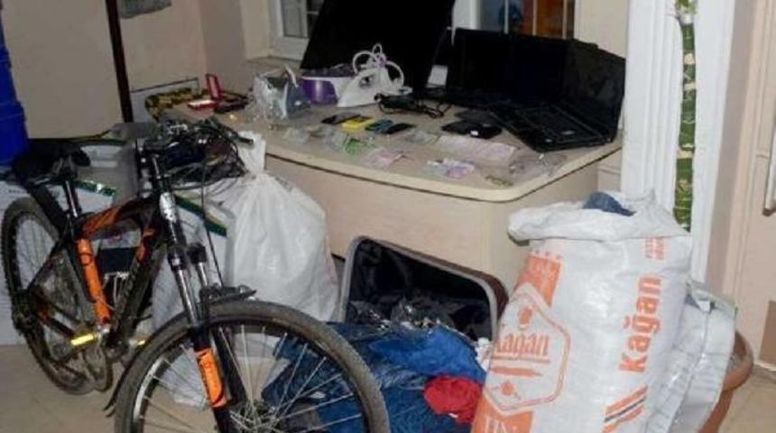 G&uuml;rcistanlı Uyruklu 4 Kişi, Hırsızlıktan Tutuklandı