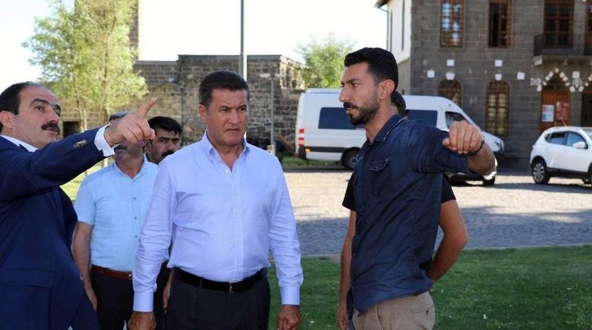 Mustafa Sarıg&uuml;l, Akşener&rsquo;in Partisine Katılacağı İddialarına Cevap Verdi