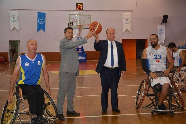 1.ınternational Cup Tekerlekli Sandalye Basketbol Turnuvası Başladı